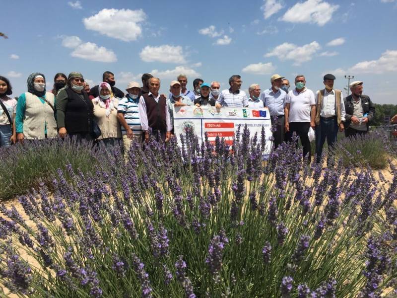 “Pamukkale Tıbbi Aromatik Bitki Üreticiler  Birliği” tarafından  düzenlenen  “ Lavanta Mevsimi Açılış Şöleni” katıldık.