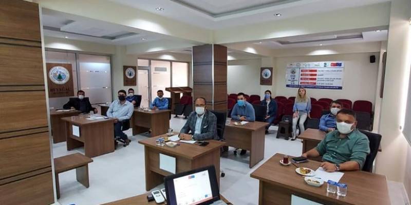 Faaliyet 1.3 Stratejik planlama, yaygın üretim ve ortak pazarlama için grubu organize edecek uzman temini