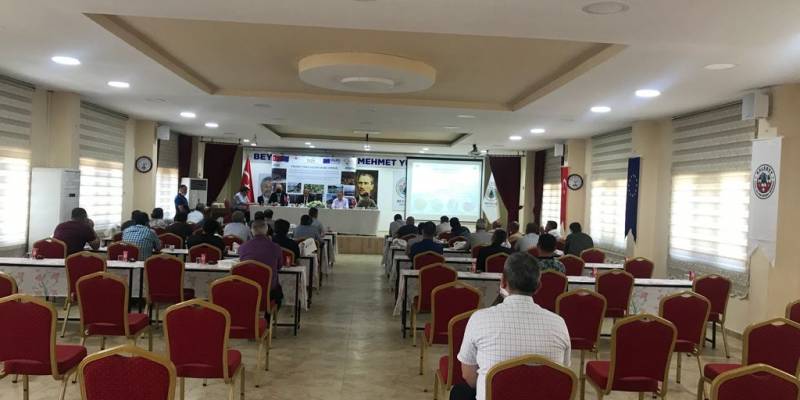 Beyağaç’da, YUP 2021 Faaliyetleri içindeki Faaliyet 1.1 için İlçe Tarım Müdürü ve Ziraat Odası önderliğinde tüm kooperatifler ile bölgesel tarımsal ve hayvansal ürünlerin verimlileştirilmesi, çeşitlendirilmesi ve biyolojik çeşitlilik üzerine ne gibi çalışmalar, faaliyetler, eğitimler verilebileceği üzerine planlama toplantısı