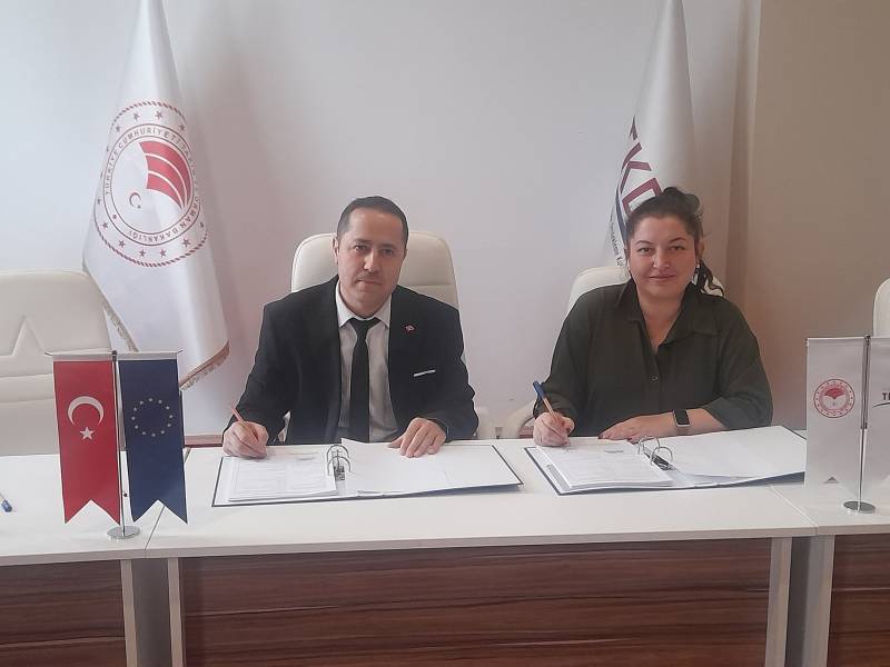 Leader Projesi sözleşmemizi imzaladık.