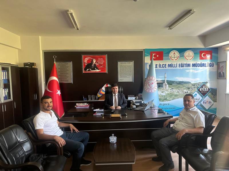 KALE İLÇE MİLLİ EĞİTİM MÜDÜRÜNE ZİYARET